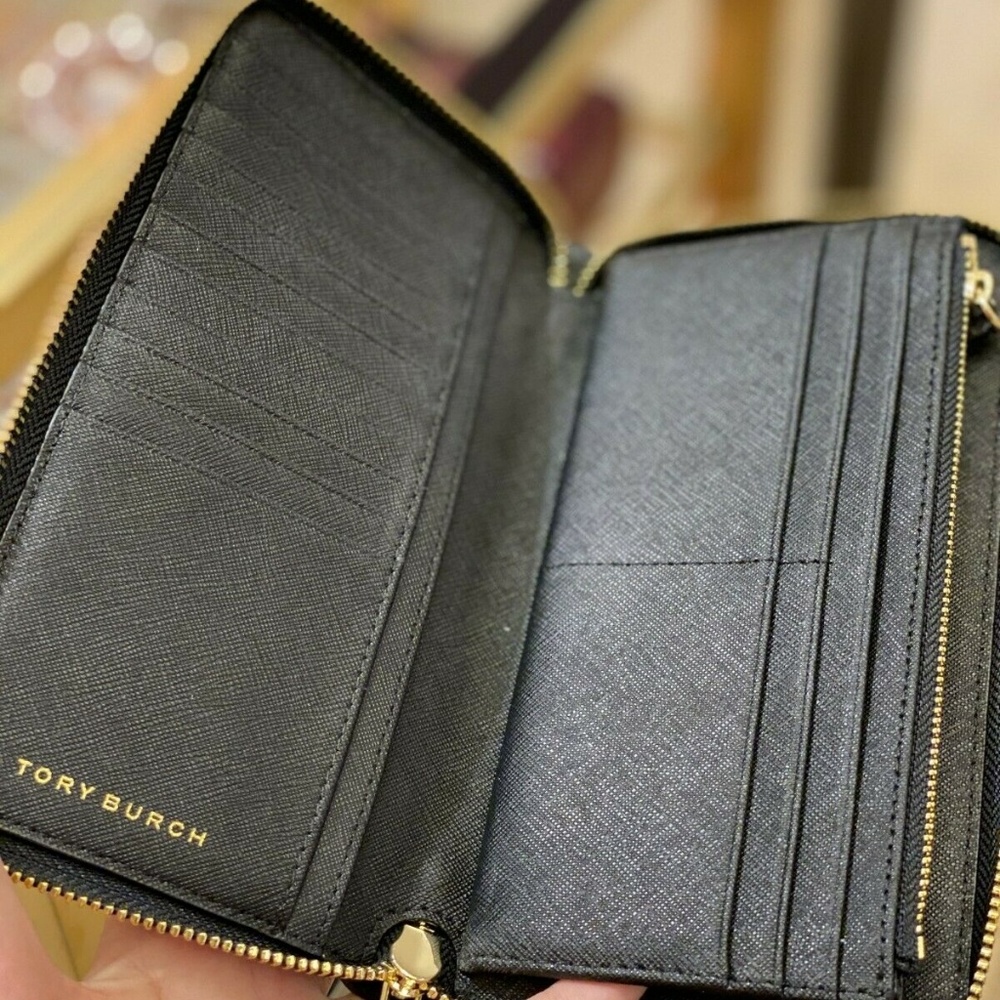 Tory Burch Phone Case Emerson Zip Passport Wallet - Picture 4 of 4